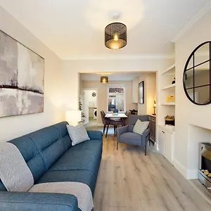 Tatil Evi It's Broadway Baby! Great House Close To Centre Belfast