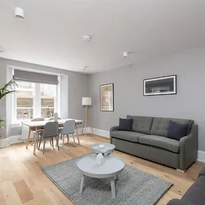 Apartamento Joivy Luxurious 2br Near Haymarket Station