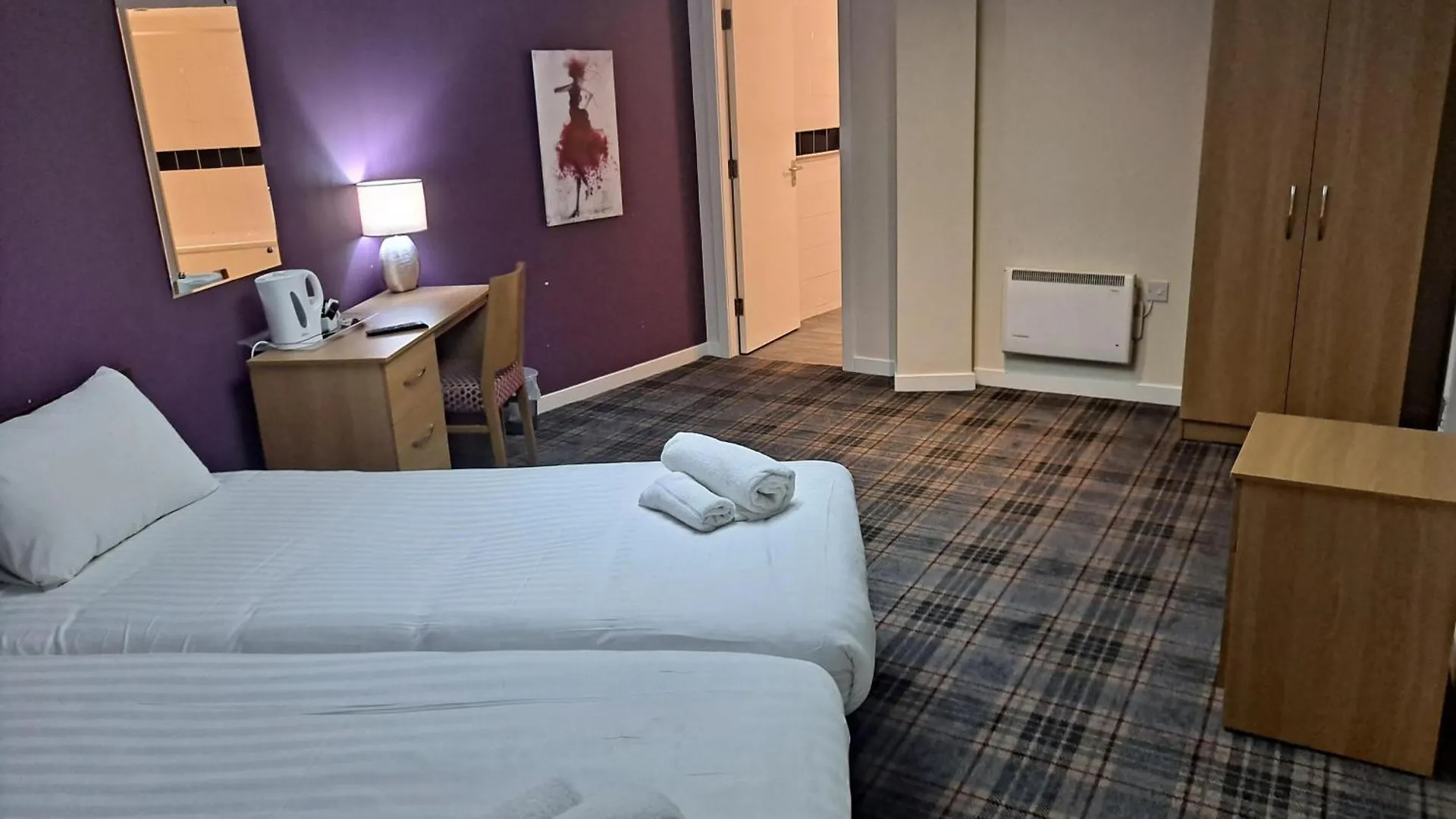 Britannia Edinburgh Hotel 3*,