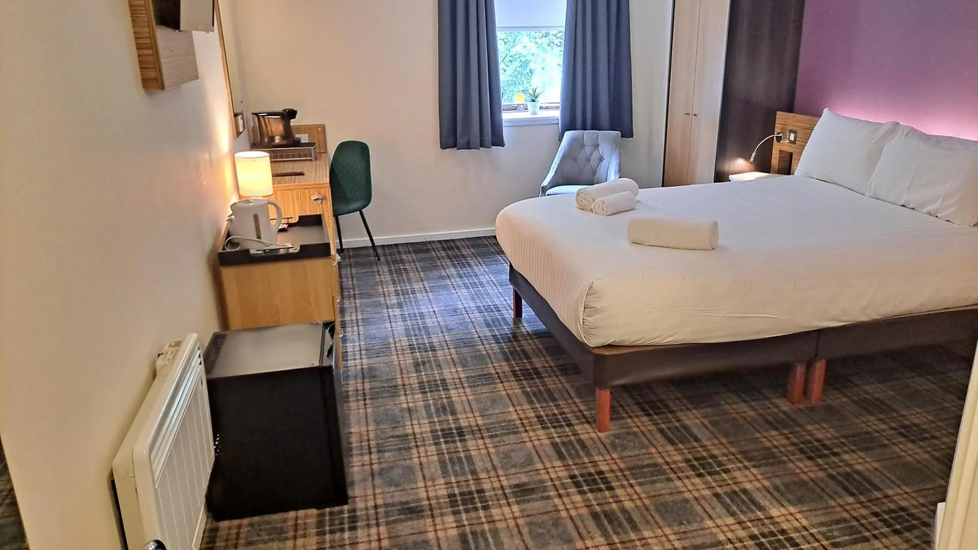Britannia Edinburgh Hotel 3*,