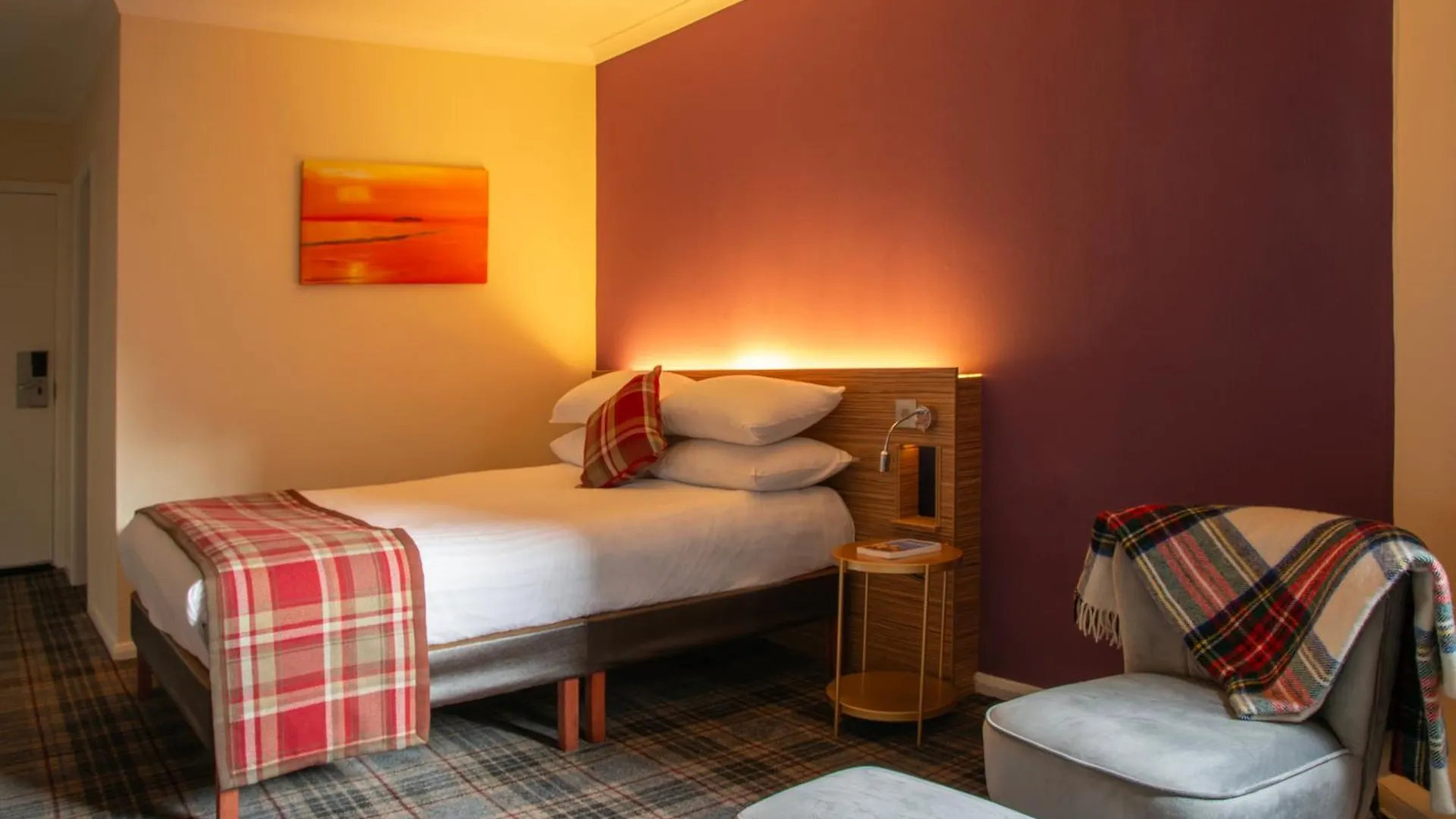 Britannia Edinburgh Hotel 3*,
